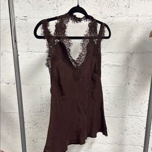 GOLD HAWK Brown Lace Trimmed Sleeveless Silk Top - Tank - LIKE NEW - Size Medium